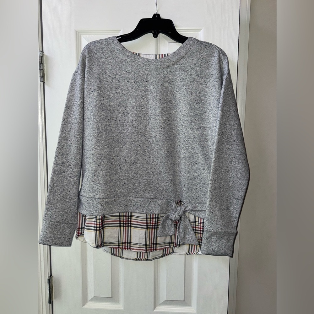 IZOD Gray Sweatshirt with Red and White Plaid Underlay Size Small - Picture 6 of 6